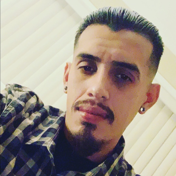 Meet your Posher, Fernando - Picture 1 of 1